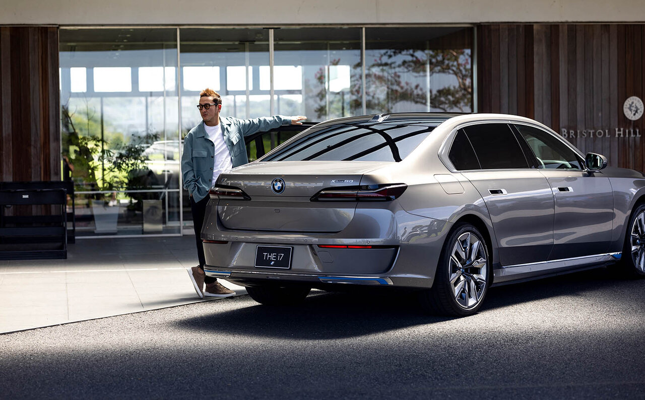 歌舞伎俳優 中村獅童が語る、新たなる時代を創造するラグジュアリーセダンBMW i7の魅力｜BMW