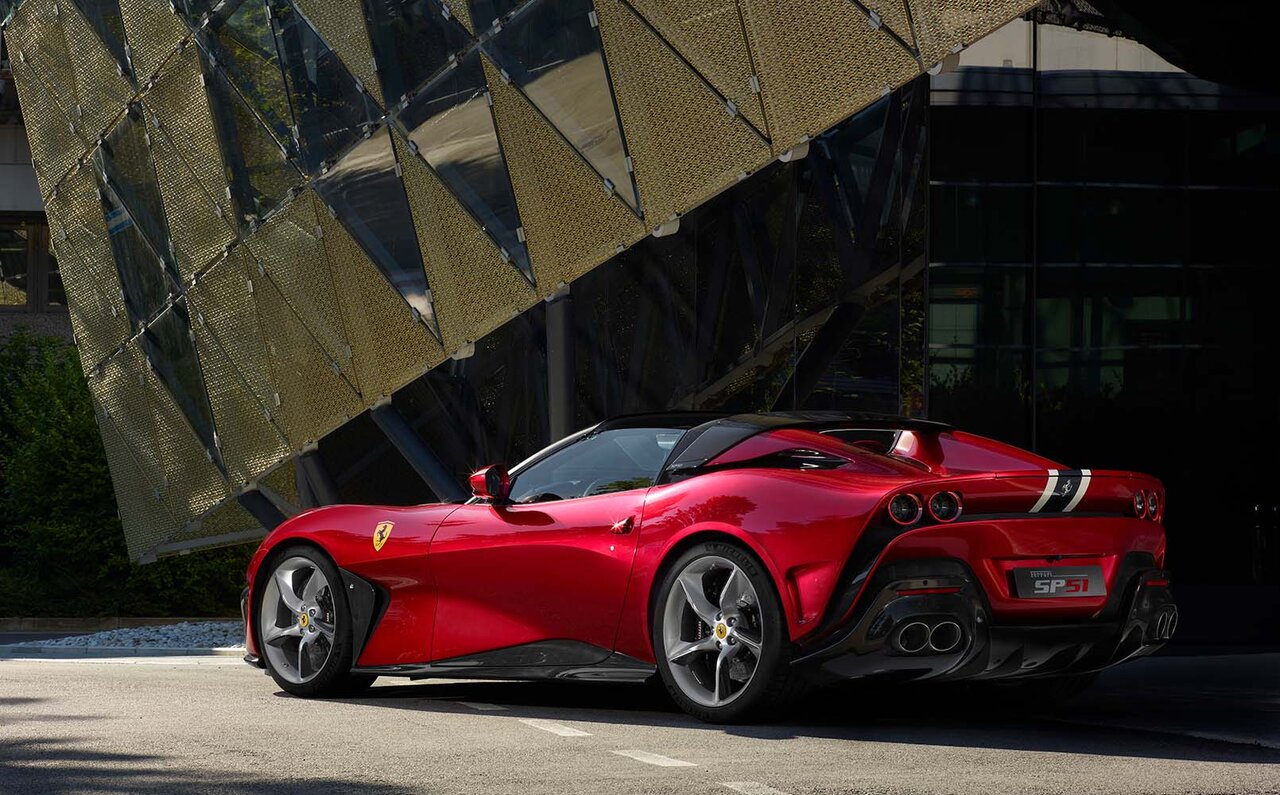 フェラーリが812GTSをベースにしたワンオフのロードスターを発表|Ferrari