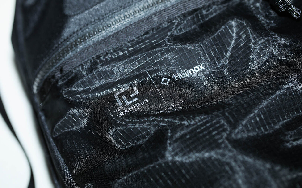 バッグ、アウトドアファニチャーを知り尽くした者同士による、コラボレーション第二弾｜Helinox × RAMIDUS 