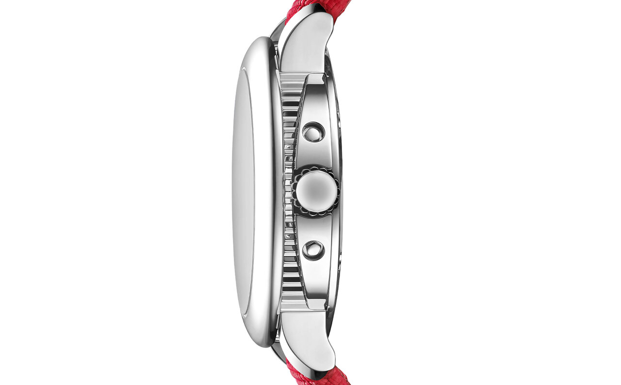 ミッキーマウスと高級機械式時計の邂逅。価値あるキャラクターウオッチ｜BVLGARI