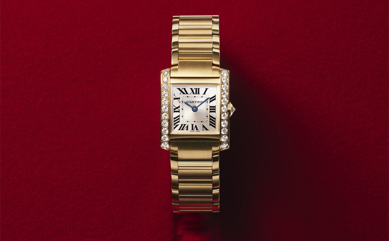 カルティエの「タンク フランセーズ」に新作が登場。カトリーヌ・ドヌーヴら出演のキャンペーンムービーも公開｜CARTIER