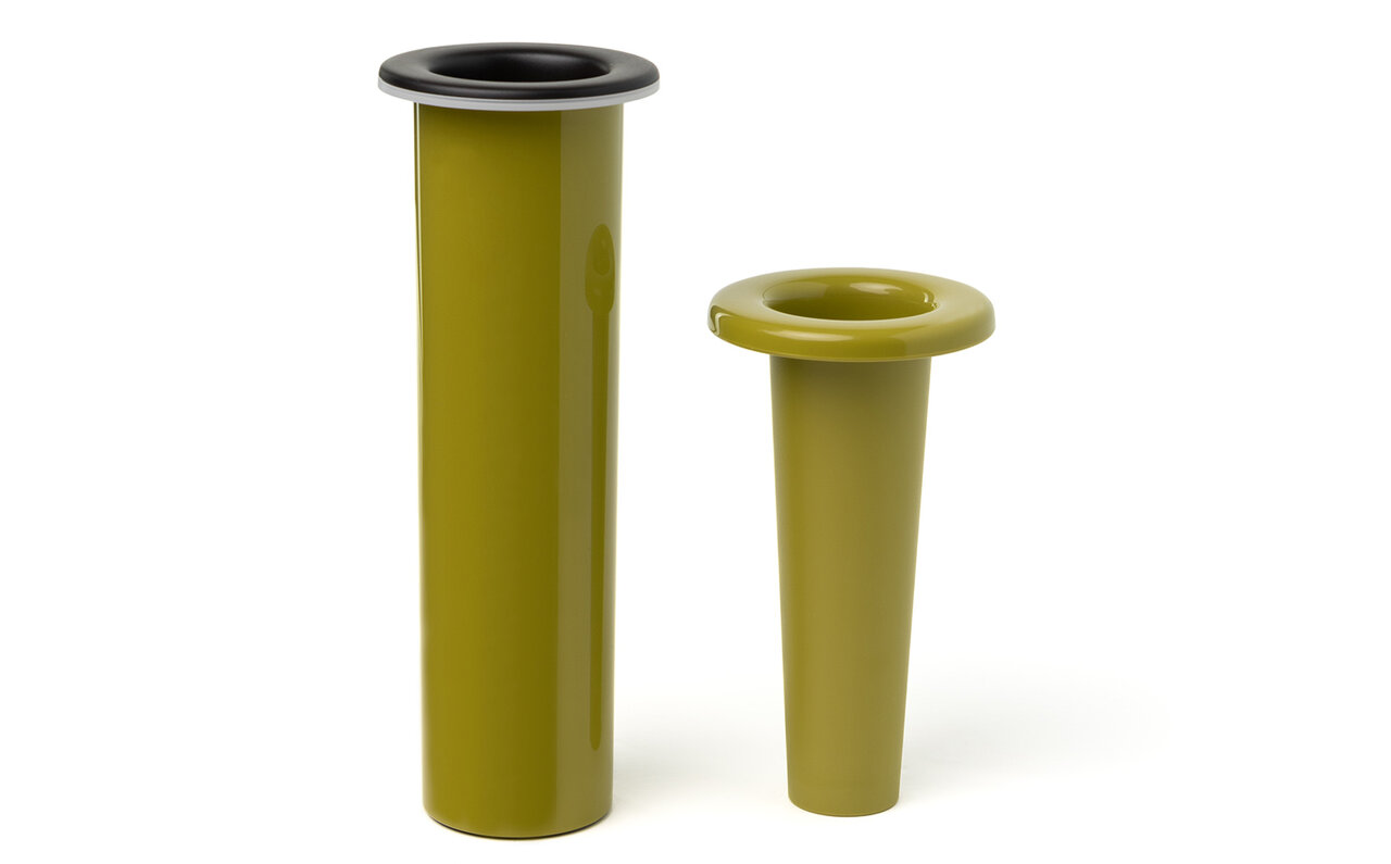 限られたスペースをエレガントに演出。照明と花瓶がひとつになった「ブーケ」｜Magis