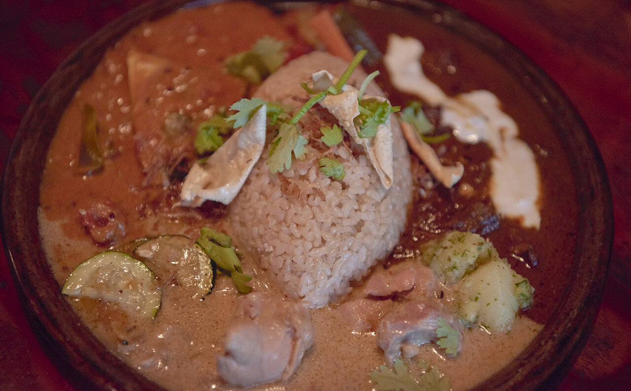 ●本日のカリー、あいがけ３種盛り合わせ 