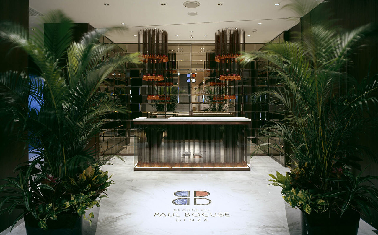 金曜の夜をいつもより少しだけ贅沢に ブラッスリー ポール・ボキューズ 銀座が極限までこだわったパリスタイルのステーキの神髄｜EAT