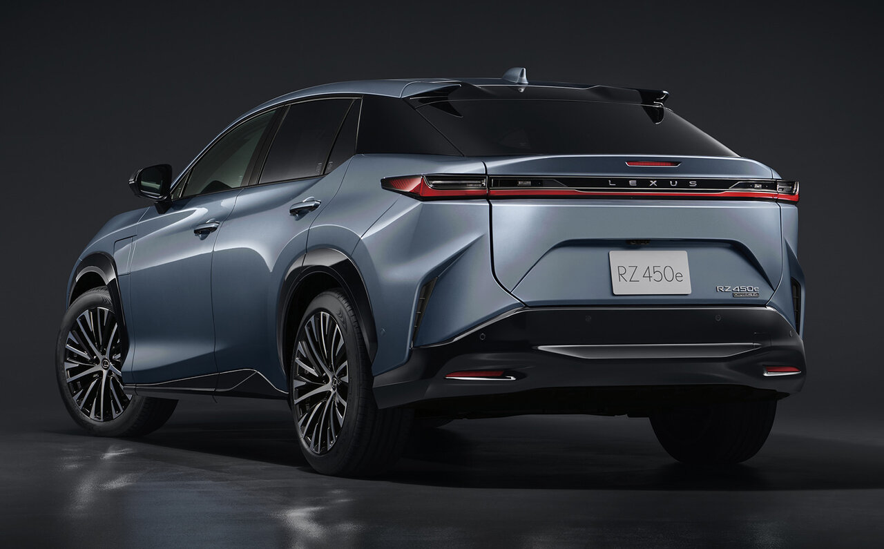 BEVを軸とするブランドへの変革の起点──レクサス、初のBEV専用モデル新型「RZ450e」を発売｜LEXUS