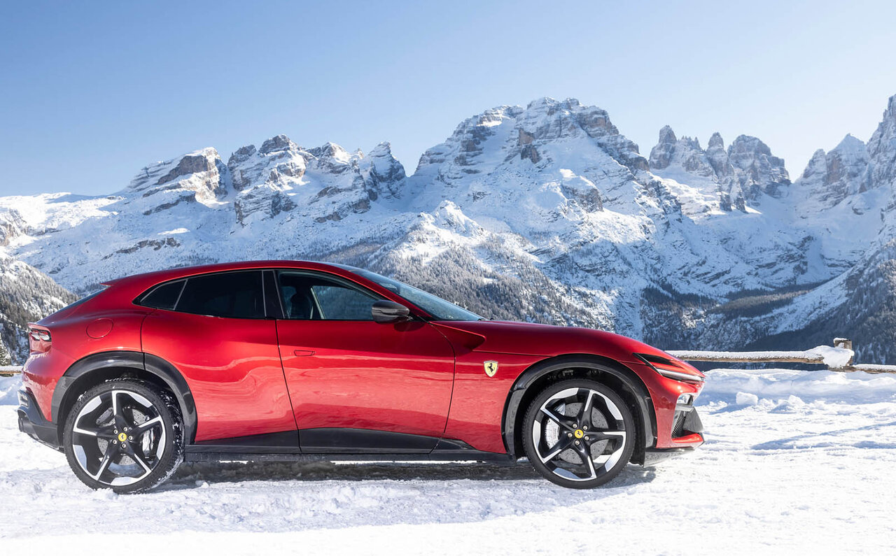 フェラーリプロサングエに北イタリアで試乗──快適性と多用途性を兼ね備えたオールラウンドスーパーカー|Ferrari