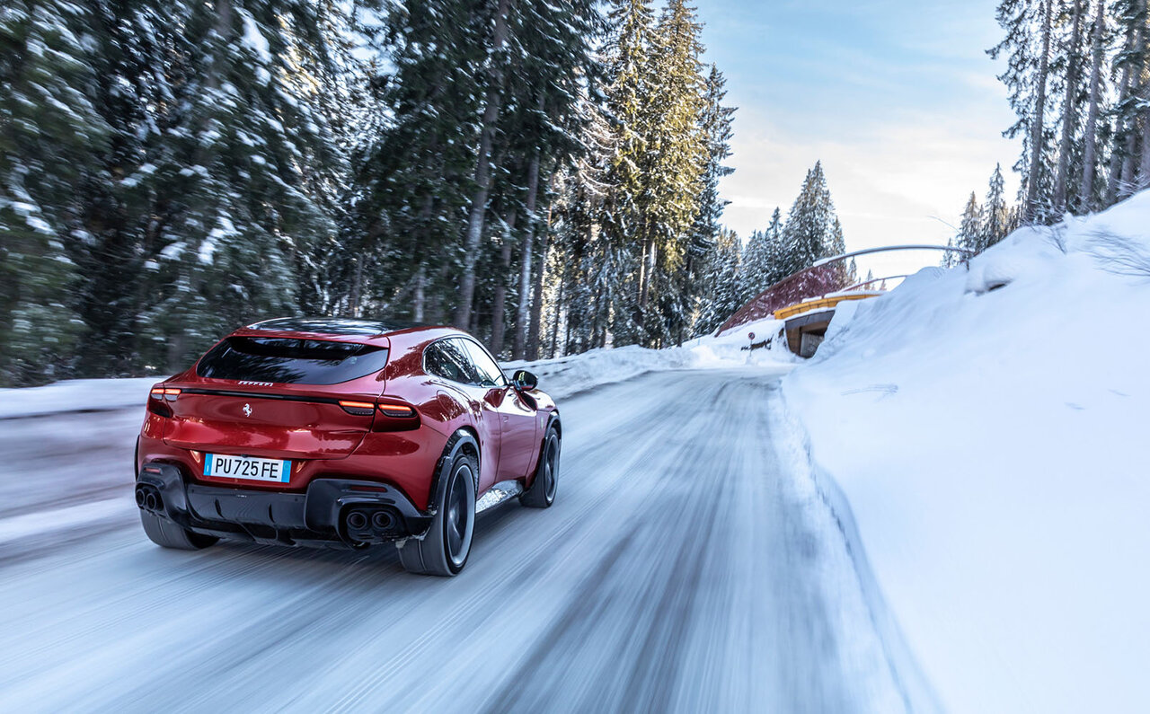 フェラーリプロサングエに北イタリアで試乗──快適性と多用途性を兼ね備えたオールラウンドスーパーカー｜Ferrari