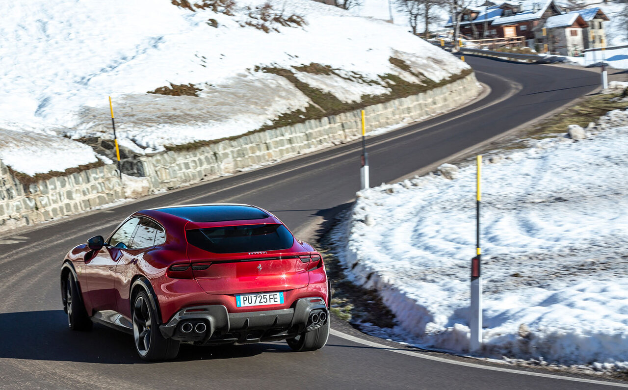 フェラーリプロサングエに北イタリアで試乗──快適性と多用途性を兼ね備えたオールラウンドスーパーカー｜Ferrari