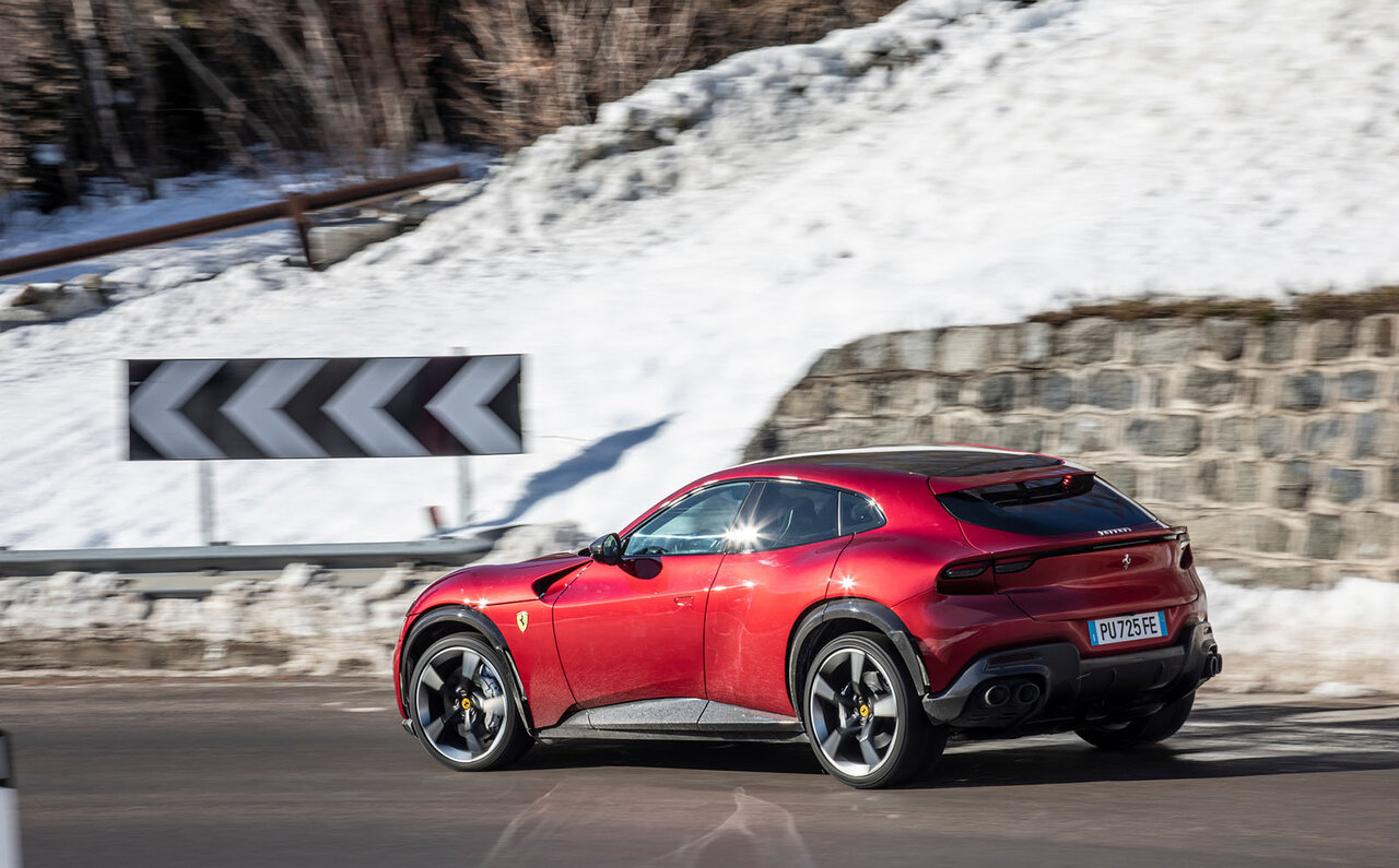 フェラーリプロサングエに北イタリアで試乗──快適性と多用途性を兼ね備えたオールラウンドスーパーカー｜Ferrari