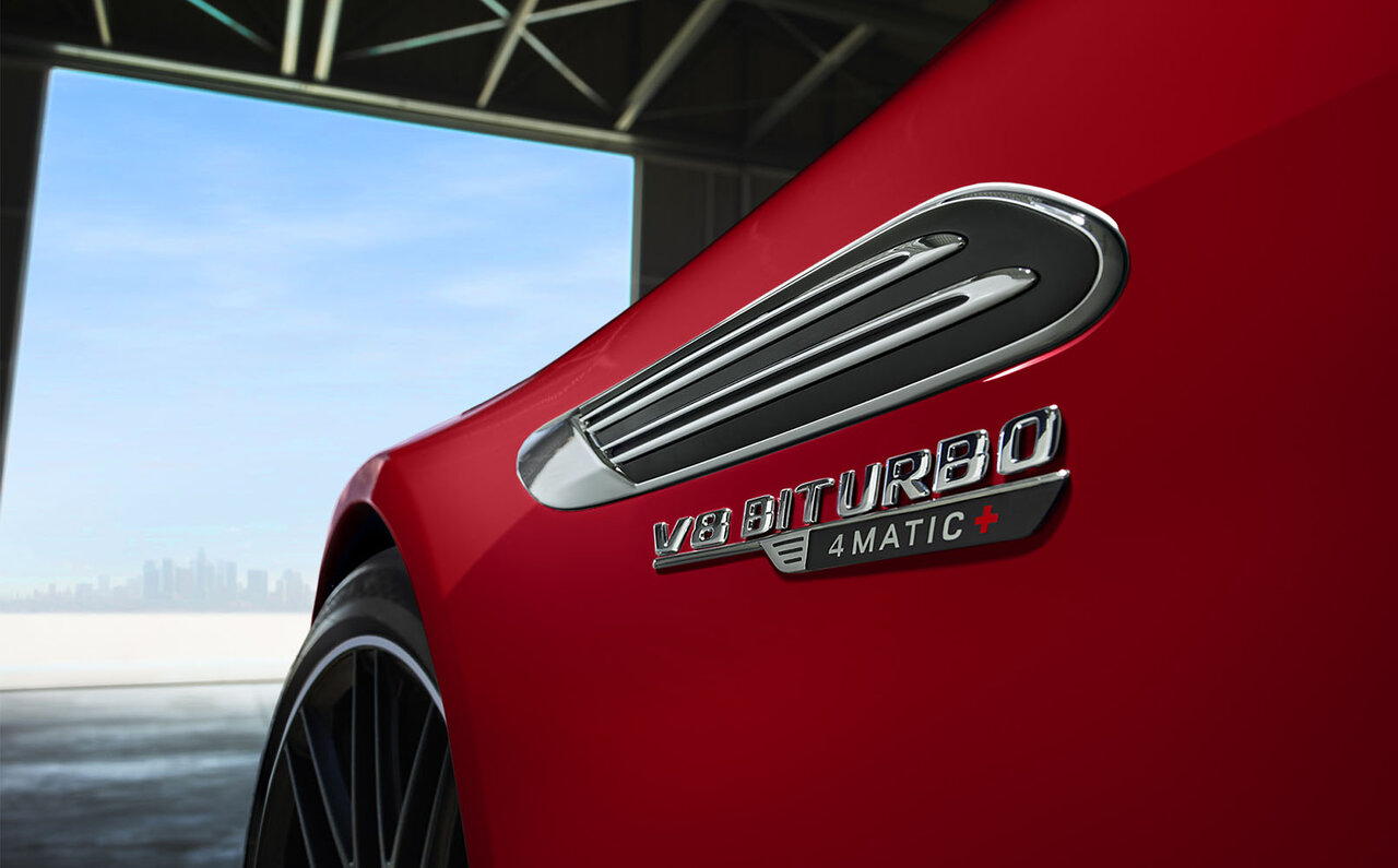 最高出力585ps、最高速度315㎞/h──メルセデスAMG SL 63 4MATIC+ が日本上陸|Mercedes AMG