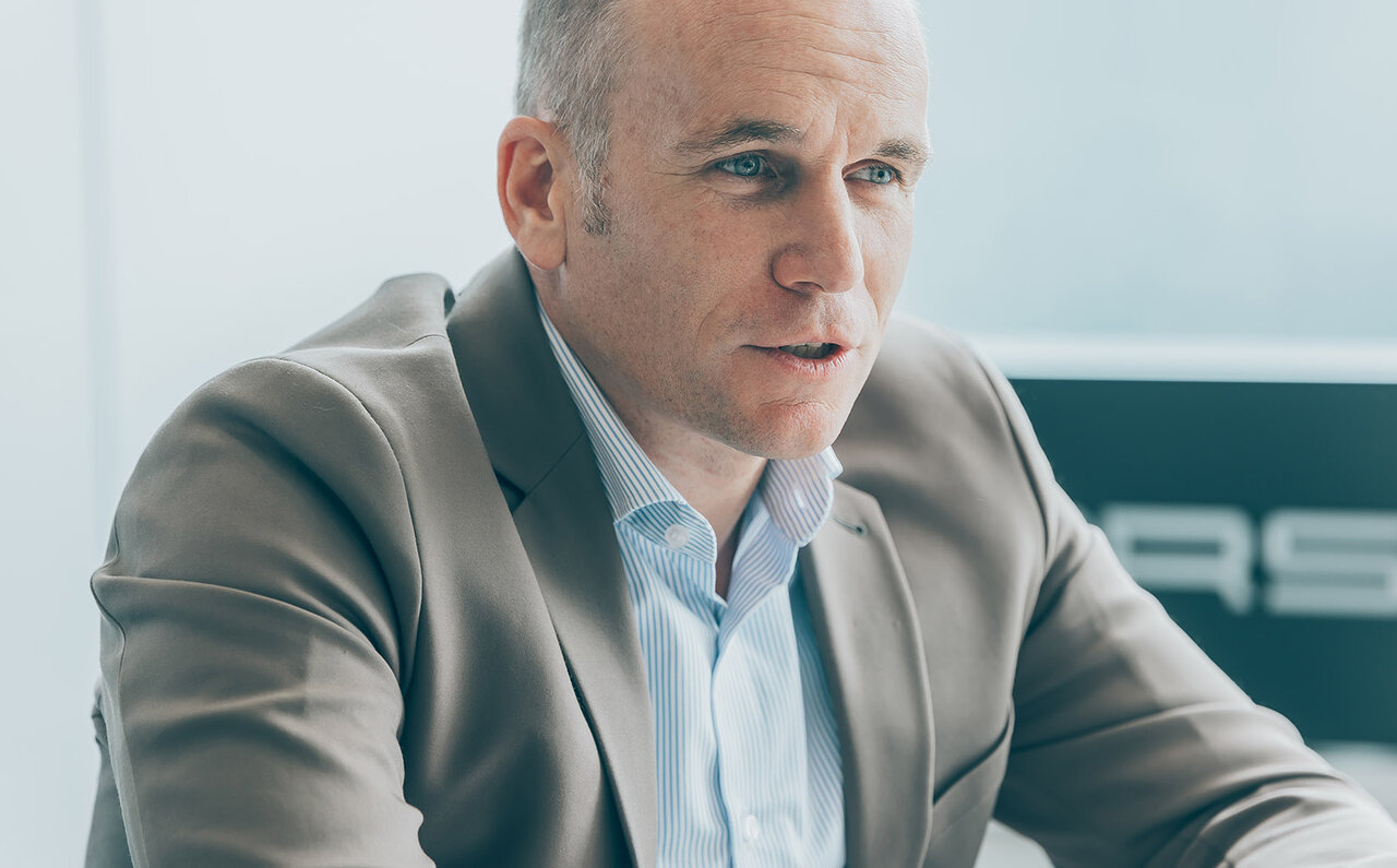 言葉を発する人と、それを伝える人の 「コミュニケーションの本質」とは｜PORSCHE