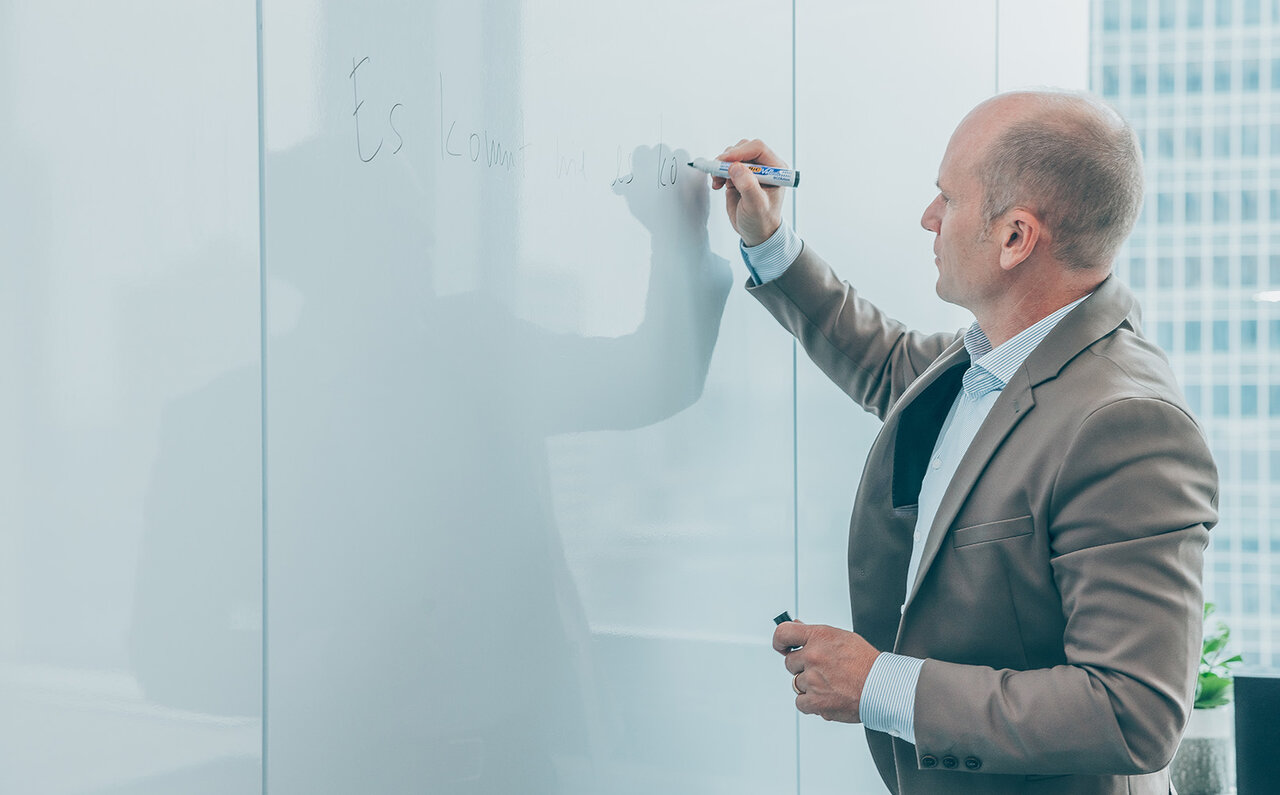 言葉を発する人と、それを伝える人の 「コミュニケーションの本質」とは｜PORSCHE