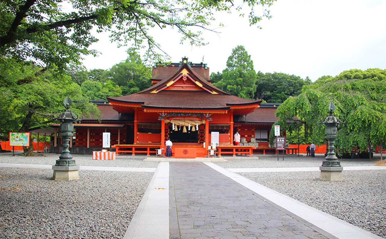 吉田ルートで登る日本の象徴。肌で体感する歴史。｜TRAVEL