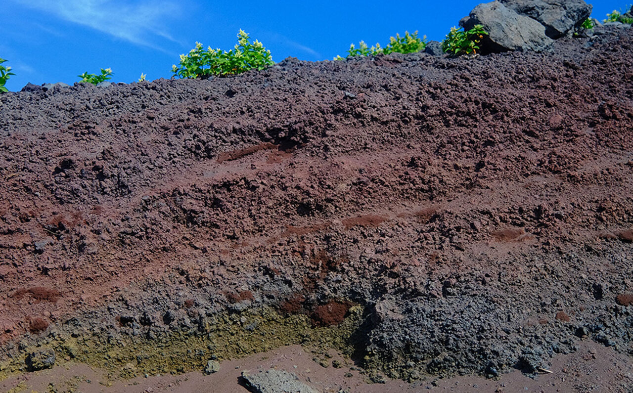 吉田ルートで登る日本の象徴。肌で体感する歴史。｜TRAVEL