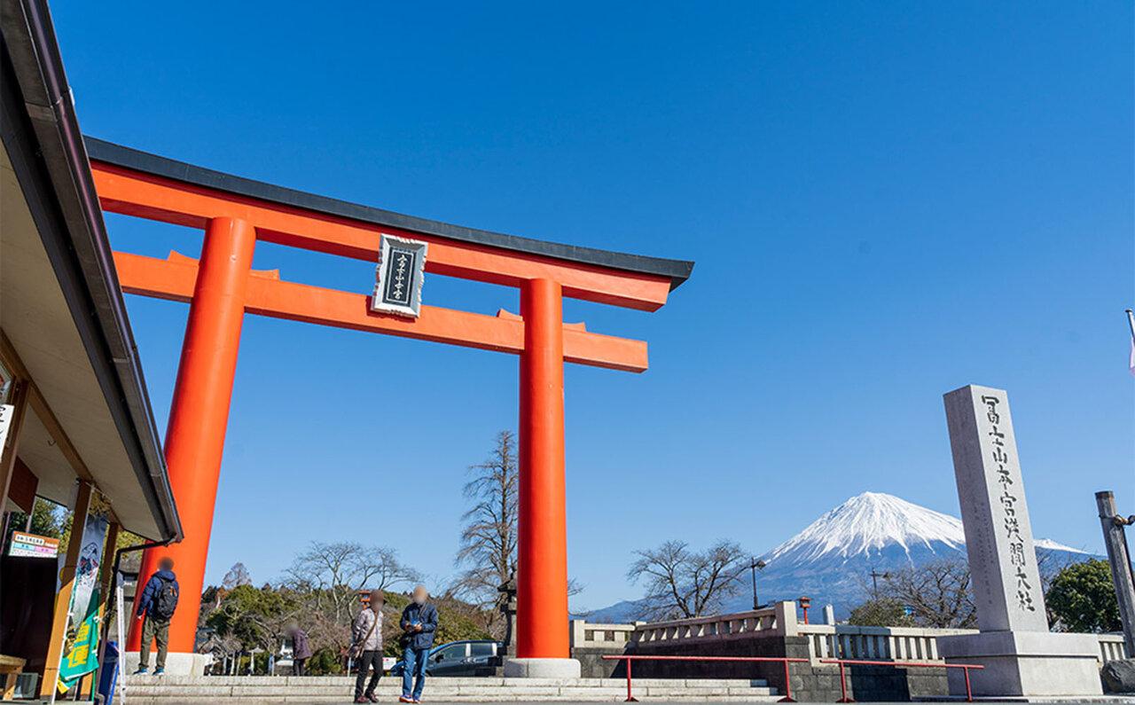 吉田ルートで登る日本の象徴。肌で体感する歴史。｜TRAVEL