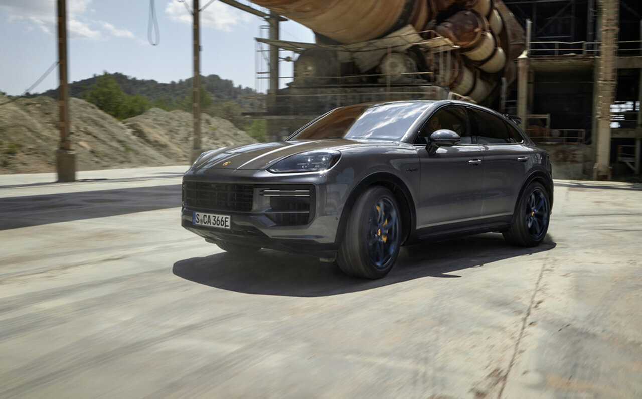 新型ポルシェ カイエンに史上もっともパワフルなモデルが登場｜Porsche