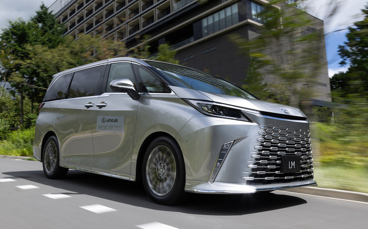 レクサス、新型モデルを一挙に日本初公開|LEXUS
