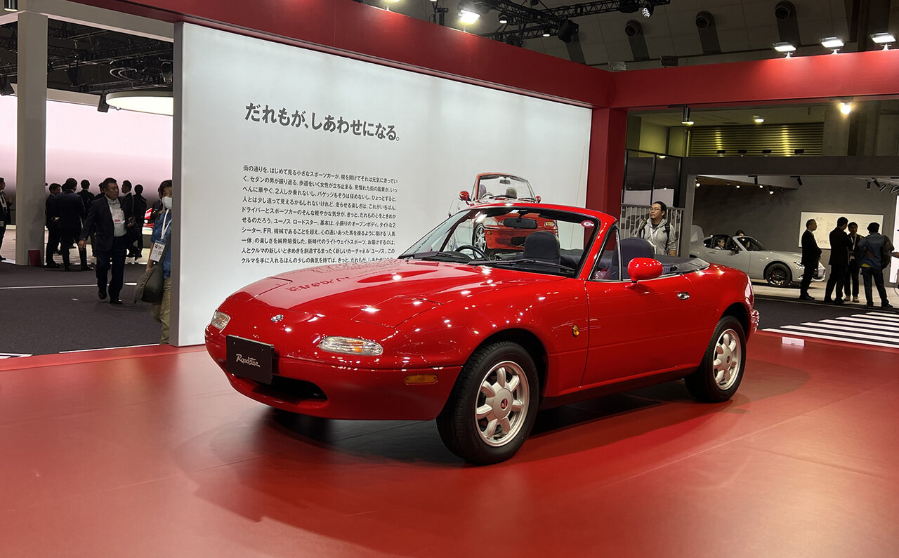 マツダがPHEVのコンパクトスポーツカーコンセプトを世界初披露｜MAZDA 