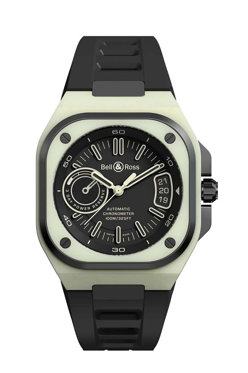 暗闇でケース全体が発光する「BR-X5 GREEN LUM」数量限定500本で登場｜Bell & Ross