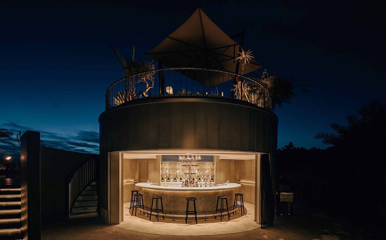 冬ならではの贅沢。屋外温水プールとセルフロウリュ付きサウナが楽しめるホテル|BOTANICAL POOL CLUB