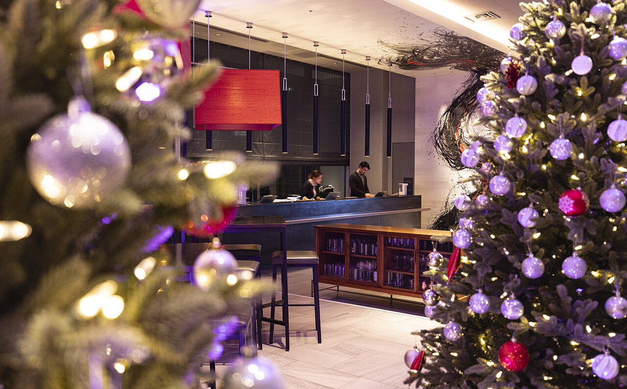 心躍るクリスマス限定ディナーコースが「プルマン東京田町」から登場|EAT