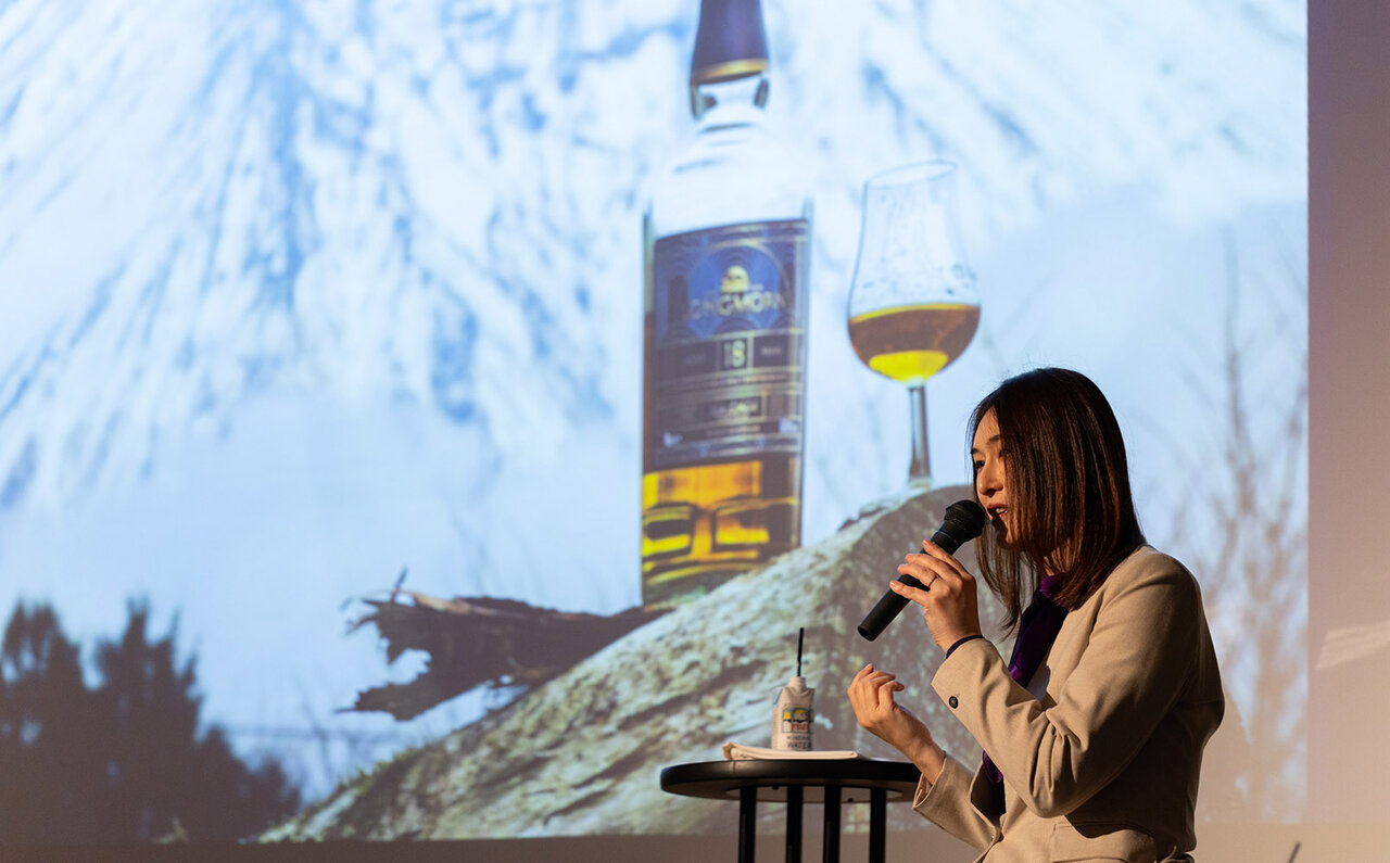 130年の歴史を持つ「ロングモーン」が、味とボトルデザインを一新！｜LONGMORN