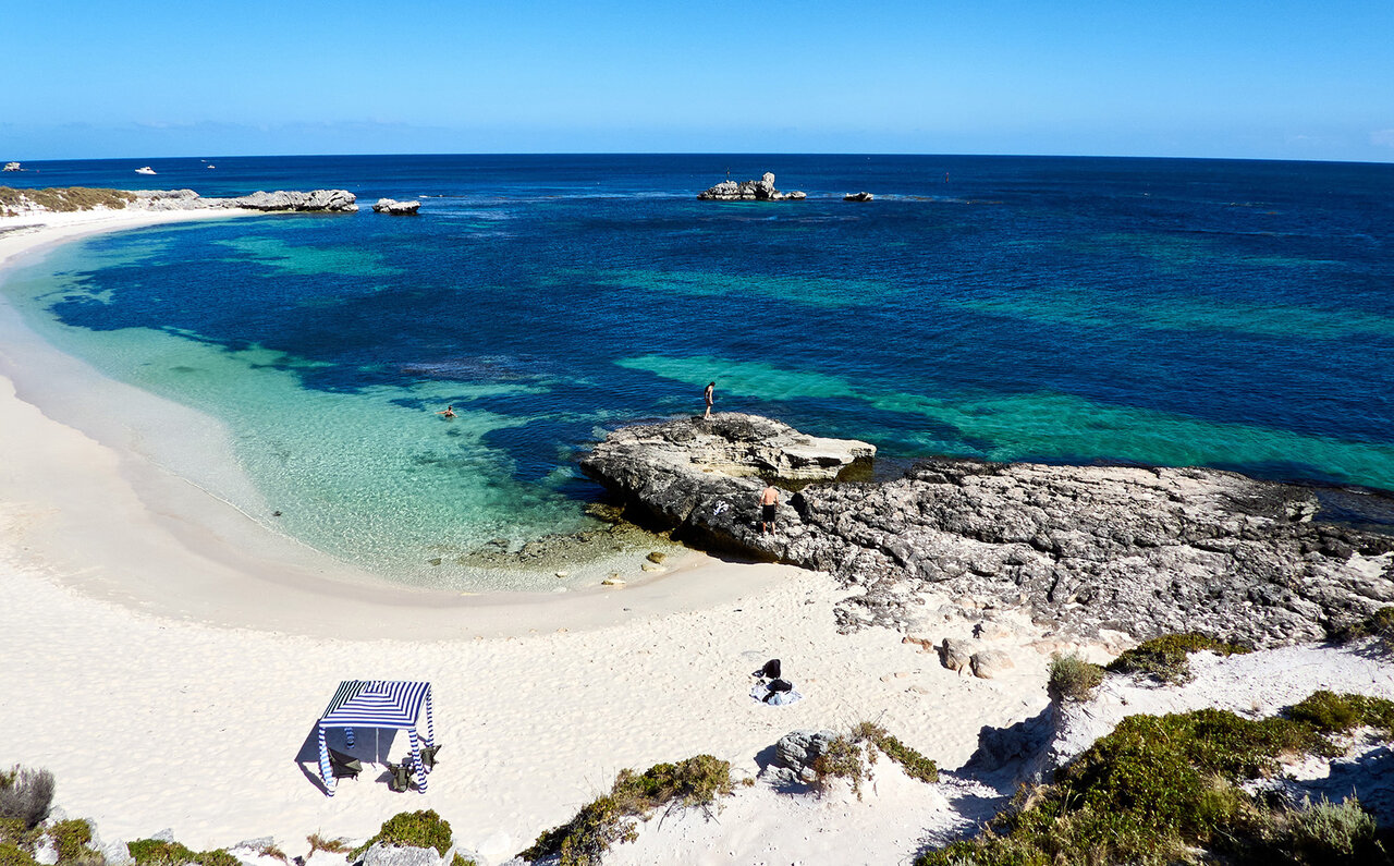 ロットネスト島で、世界一幸せな動物“クオッカ”に恋をした|TRAVEL