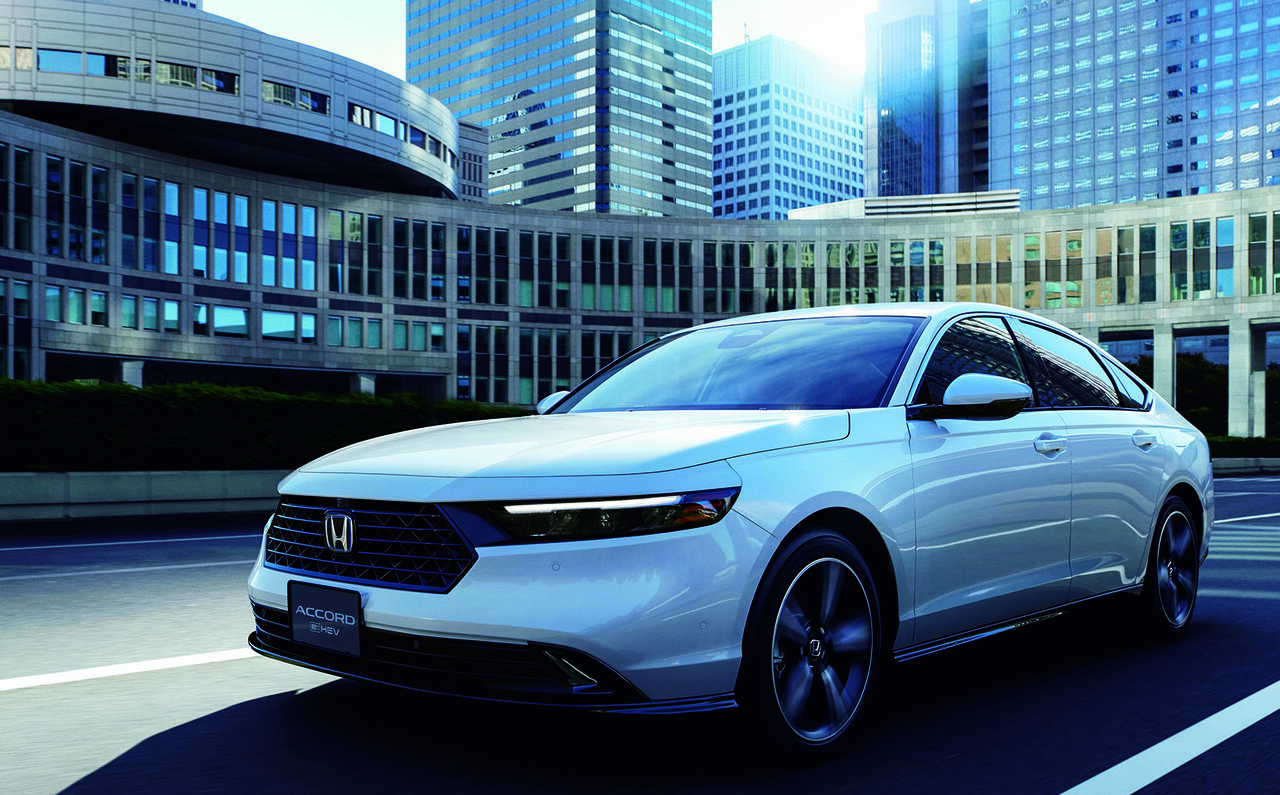 ホンダのフラッグシップセダン フルモデルチェンジした11代目アコードが発売|HONDA
