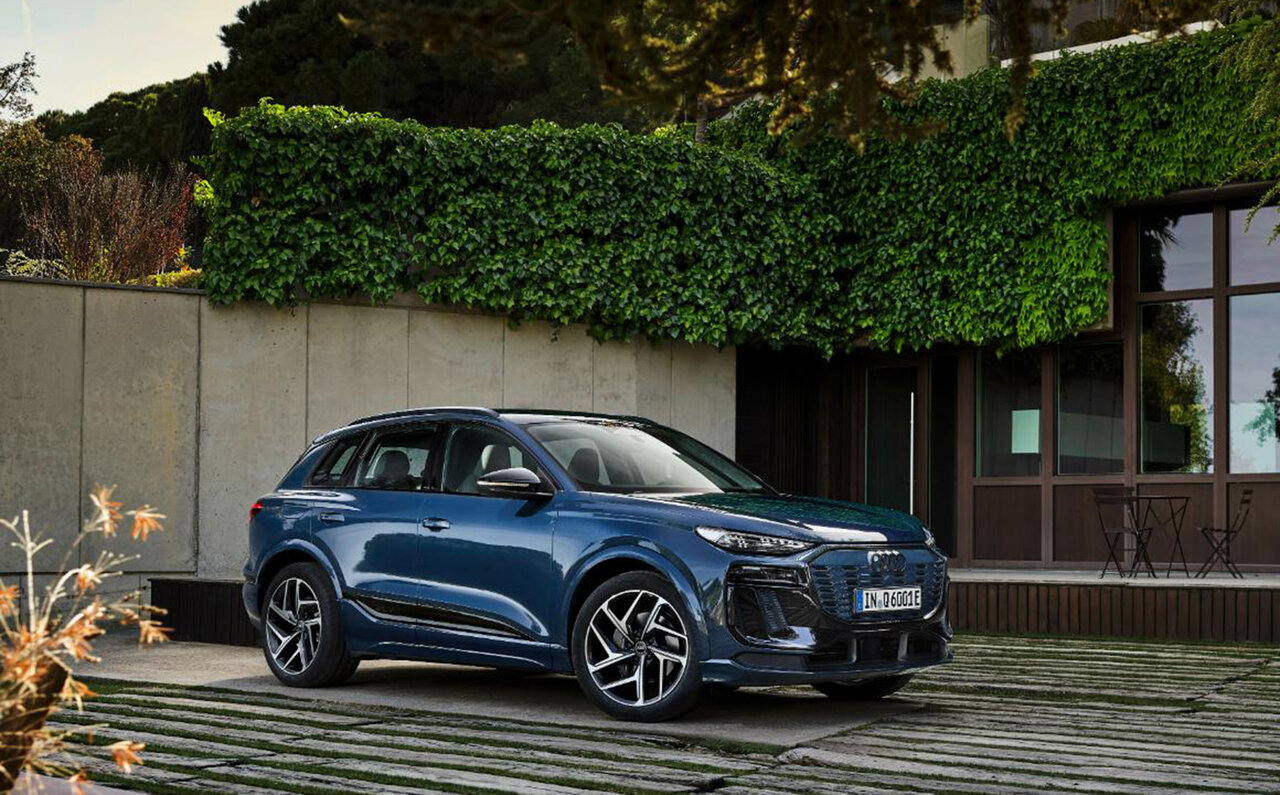 ポルシェとの共同開発によるBEV向け新世代プラットフォームを採用した「Q6 e-tron」|Audi