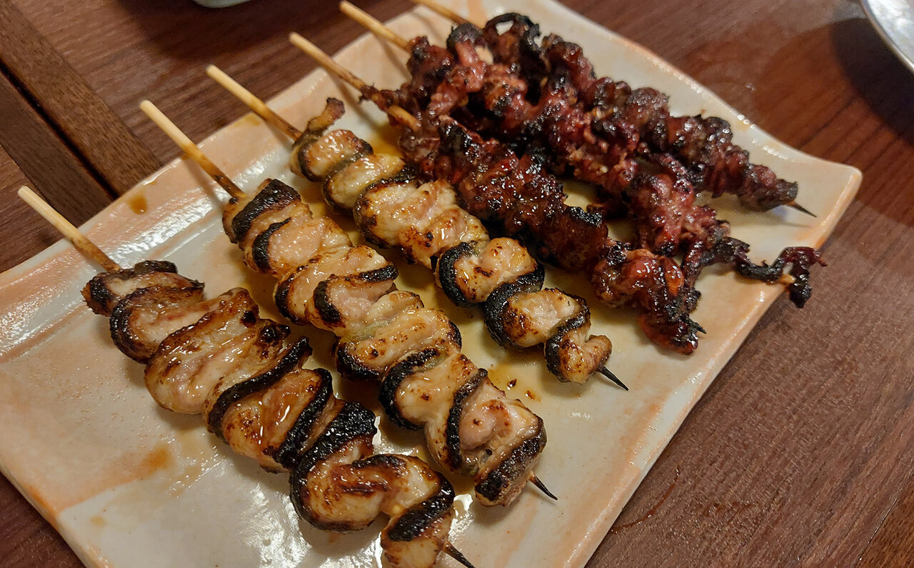 連載エッセイ|#ijichimanのぼやき「-美味しいのは大前提、大事なのは“間”と“距離感”- ひとりで行きたくなるお店」