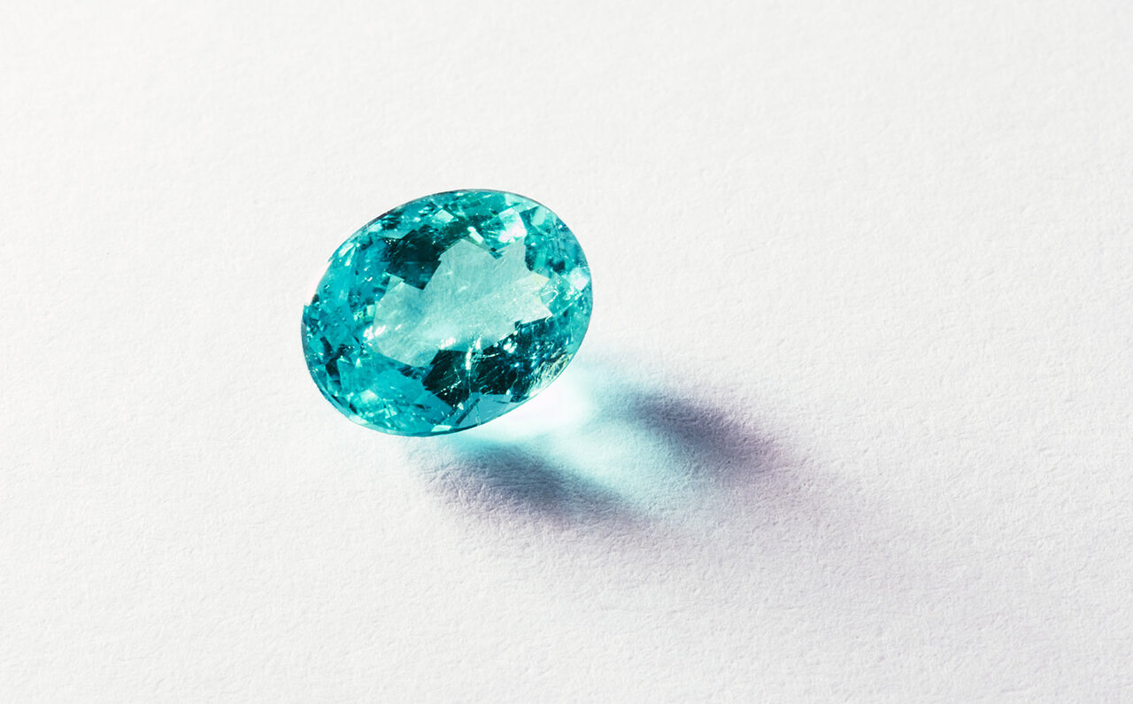 究極の希少石「パライバトルマリン」──スペシャリストが語る、その魅力とは？｜FEATURESA