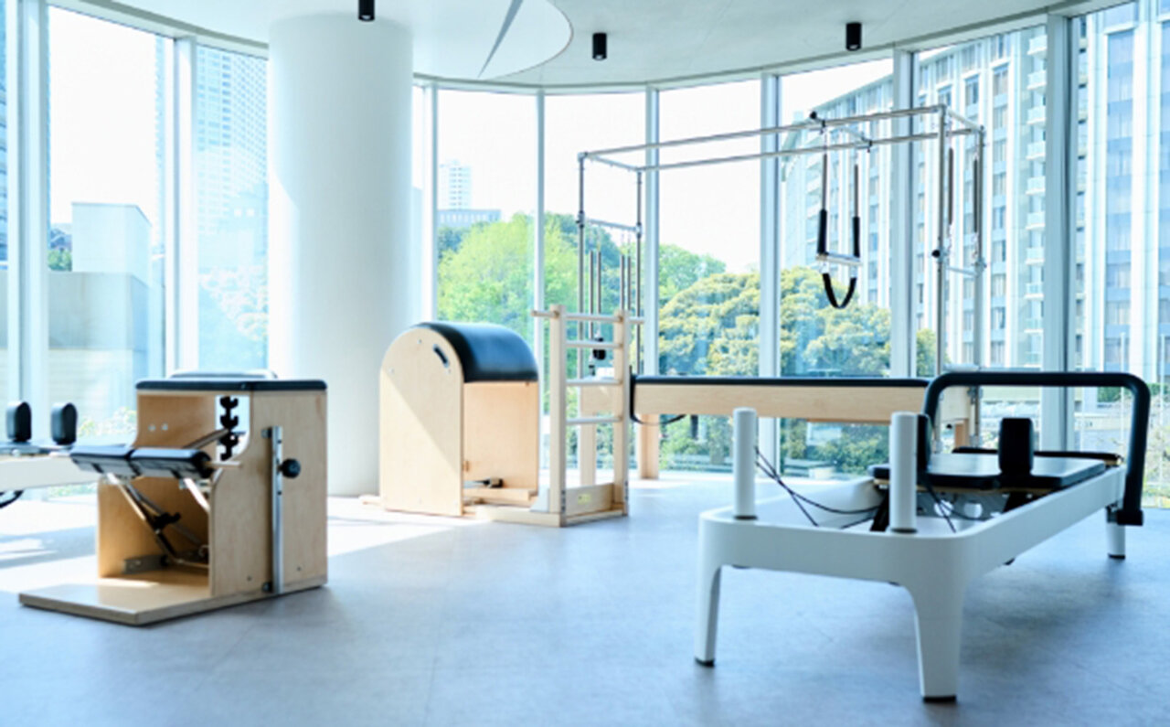 ゴルフ、コーヒーなどブランドの想いが詰まったゴルフ練習場が誕生。トランジットジェネラルオフィス直営『Pacific GOLF CLUB』｜LOUNGE