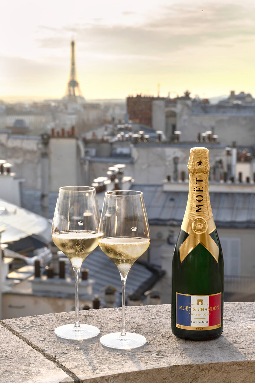 フランス国旗を纏った限定ボトル「モエ・エ・シャンドン モエ アンペリアル トリコロール」MOËT & CHANDON