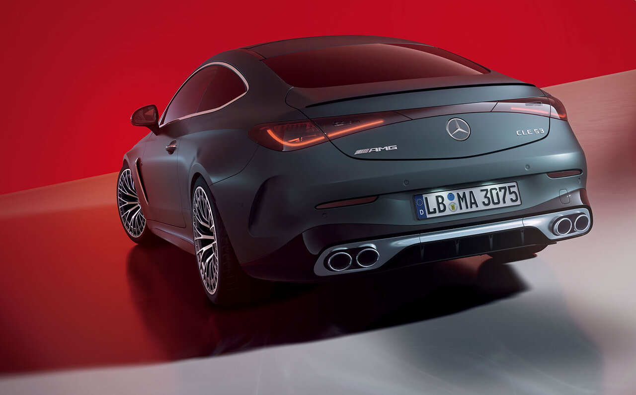 CLEにハイパフォーマンスとカブリオレ、2つのモデルが登場｜Mercedes Benz