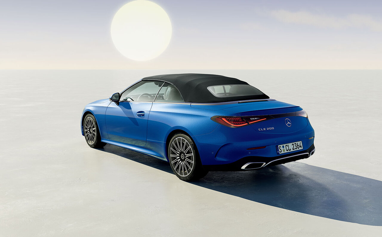 CLEにハイパフォーマンスとカブリオレ、2つのモデルが登場｜Mercedes Benz