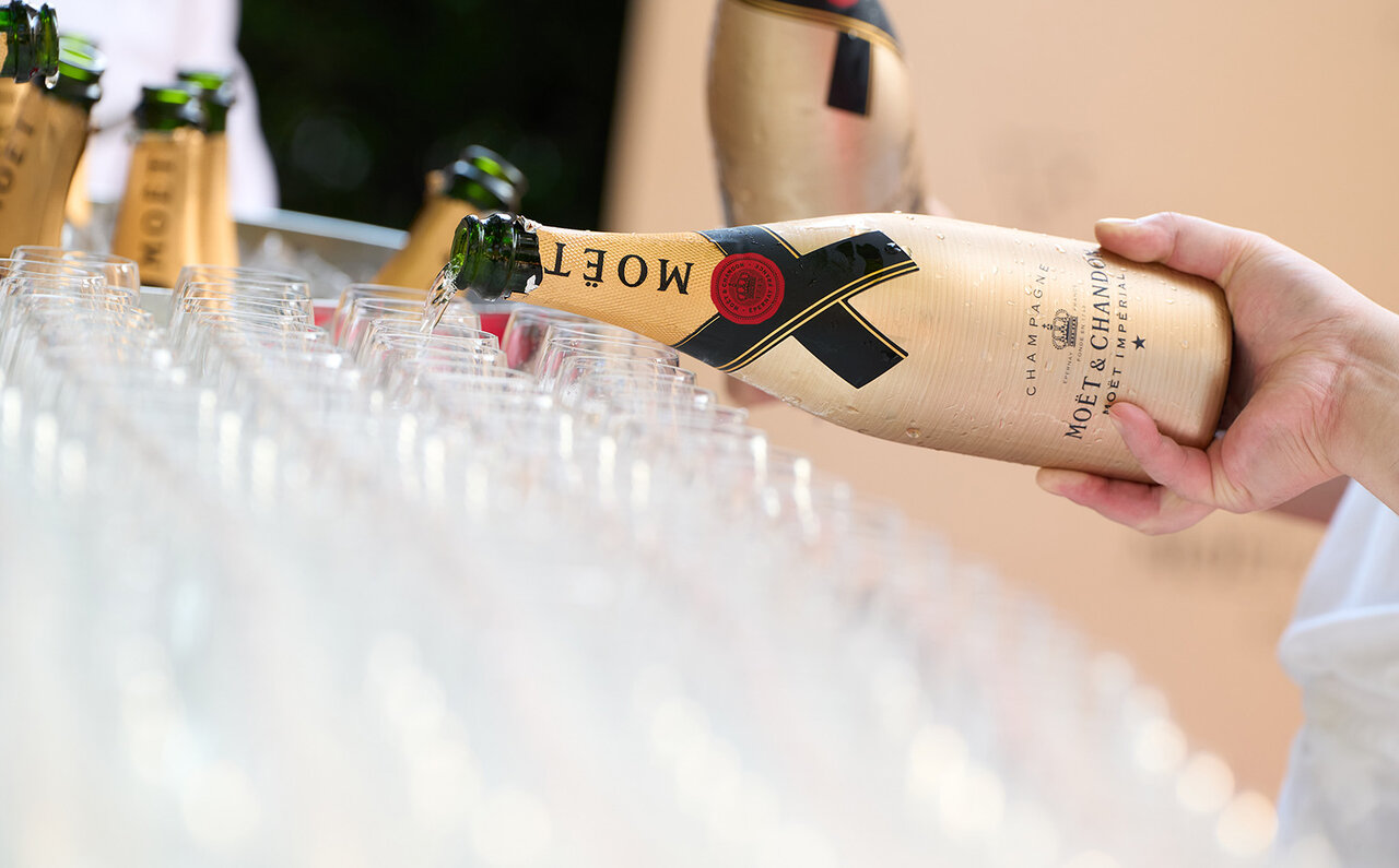 南仏にトリップ。モエ・エ・シャンドンで楽しむサマーナイトイベント「 Soirée Blanche ～ソワレ ブランシュ～ 」｜MOËT & CHANDON