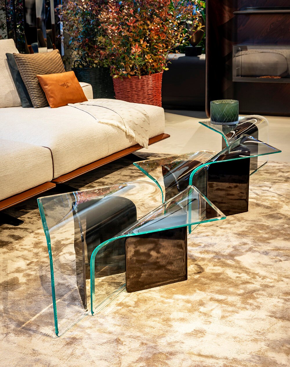 ベントレーホーム、ミラノデザインウィークで新作家具やアクセサリーコレクションを発表