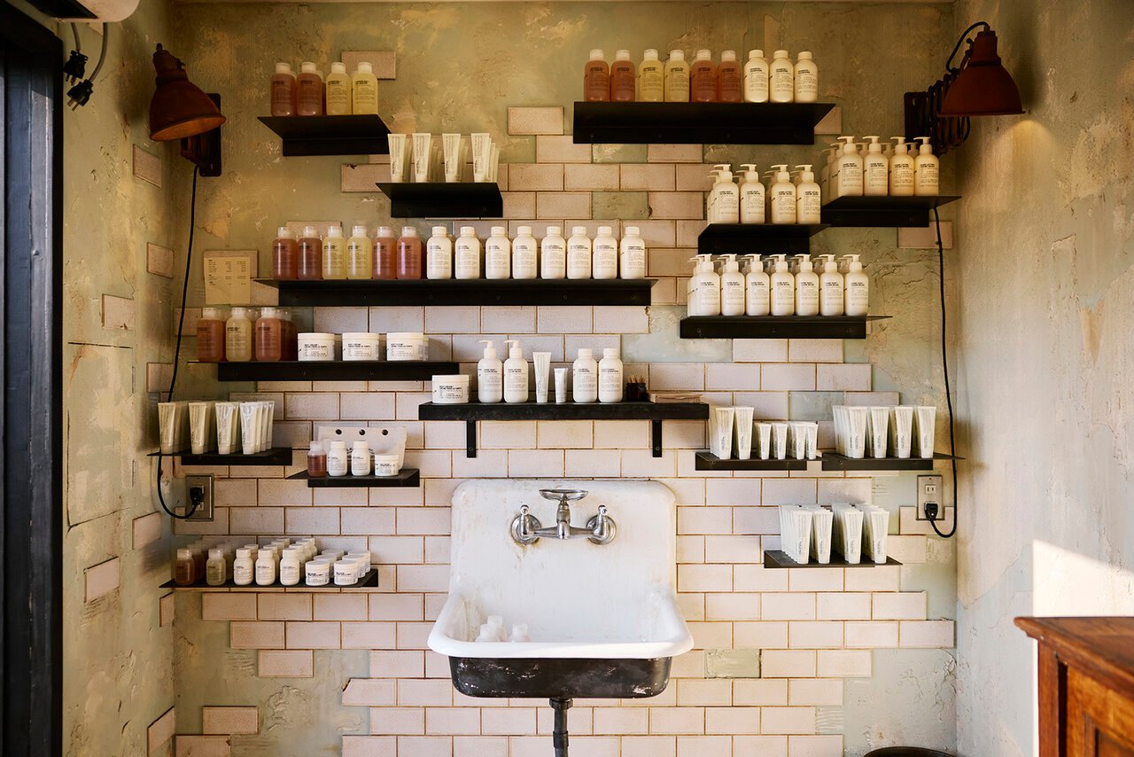 緑の中で見つける香りの記憶。 Le Labo on  Wheelsが軽井沢に停車中