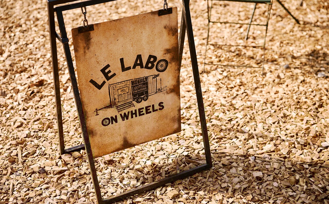 緑の中で見つける香りの記憶。 Le Labo on  Wheelsが軽井沢に停車中