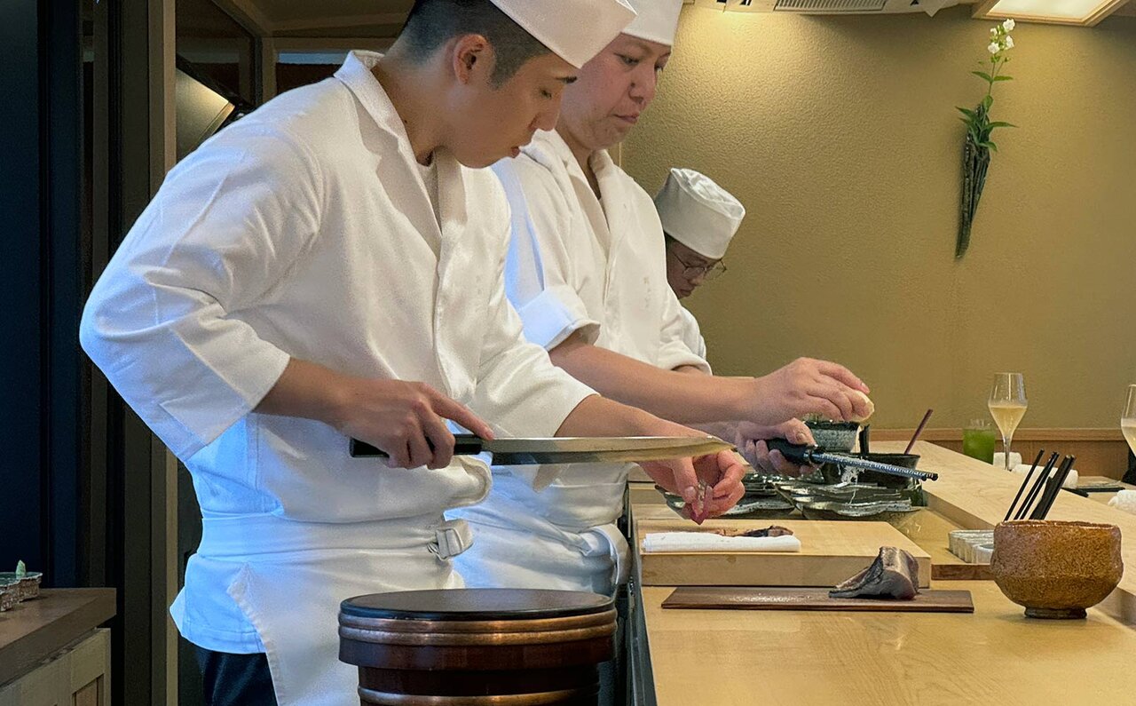 「屋形船」×ミシュラン星付き「鮨」。究極のハイブリッド「鮨 おりがみ」を体験