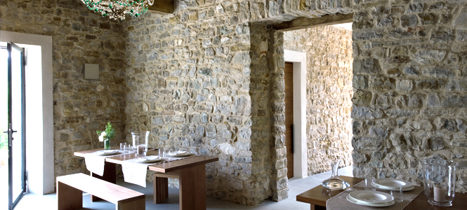 1. イタリア・ペルージャ「Torre di Moravola」