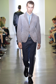 DIESEL BLACK GOLD｜“ドレス×ワーク”のテーラードコレクション 04