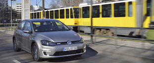 フォルクスワーゲンの電気自動車「eゴルフ」に試乗