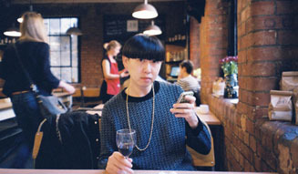 mother｜まばたき3