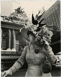 Bill Cunningham: Facades 06