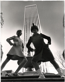 Bill Cunningham: Facades 05