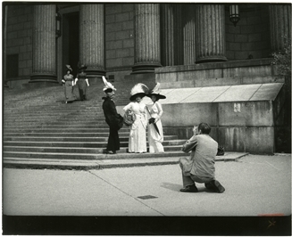Bill Cunningham: Facades 07