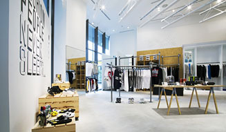 221RESTIR｜ルクア 02