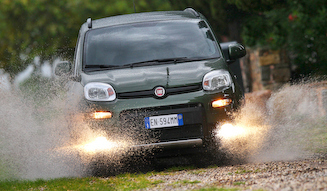 Fiat Panda 4x4｜フィアット パンダ フォーバイフォー