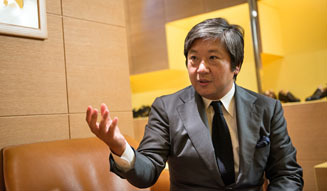 ジョンロブ|羽田空港 03